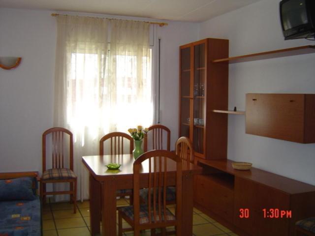 Apartamentos Famara Lloret de Mar Rom bilde